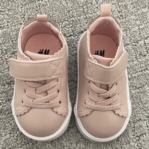 Adorable Ruffled Pink H&M Kids Sneakers NWOT